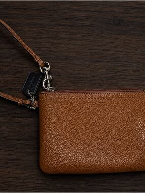 Coach Pebble Leather Zip Wristlet Cognac Brown Detachable Strap Wallet Clutch